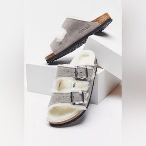 Birkenstock Arizona Light Gray Shearling Slides